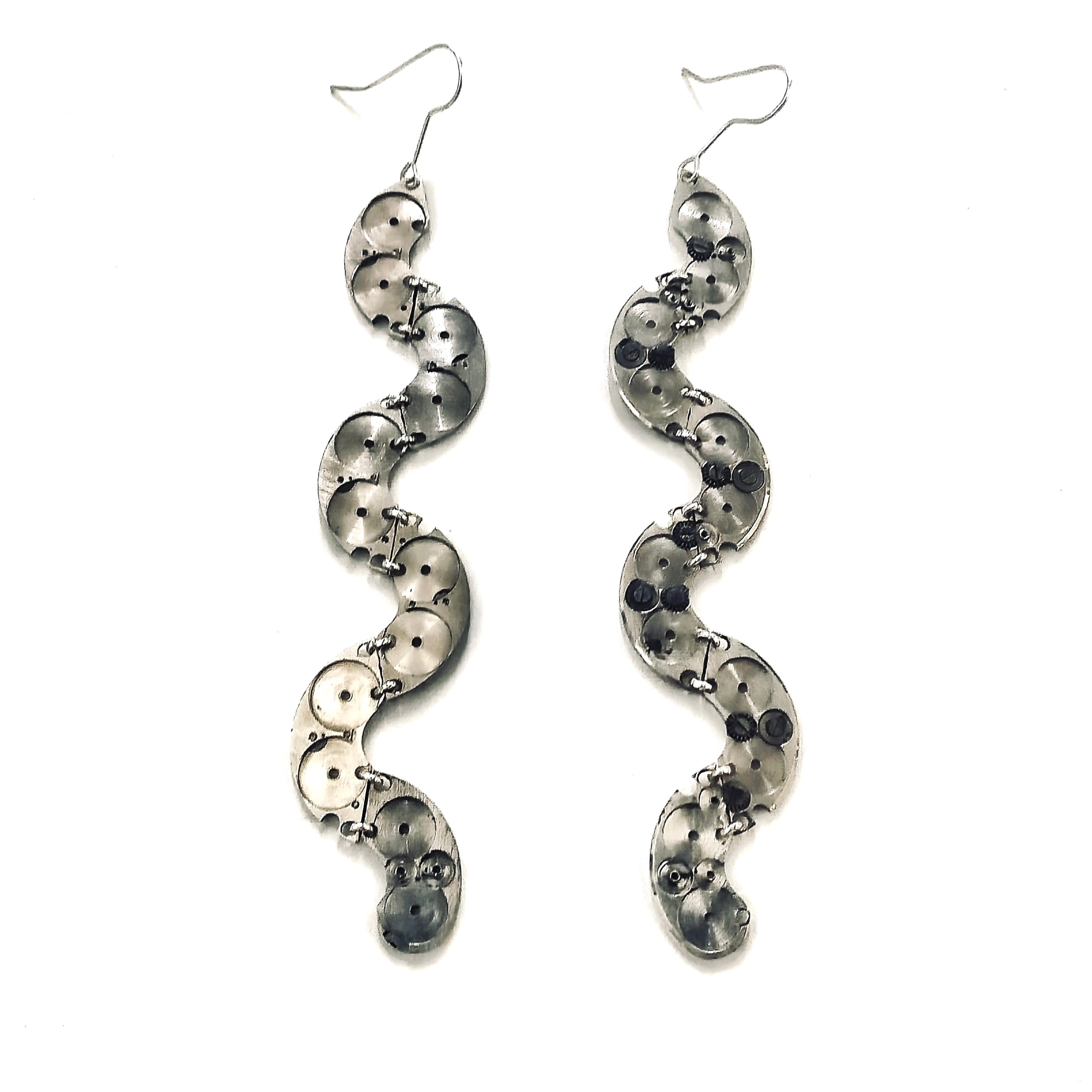 Sinuosa – Bronze Earrings – Articulated Mechanical Curve – Bitácora Collection