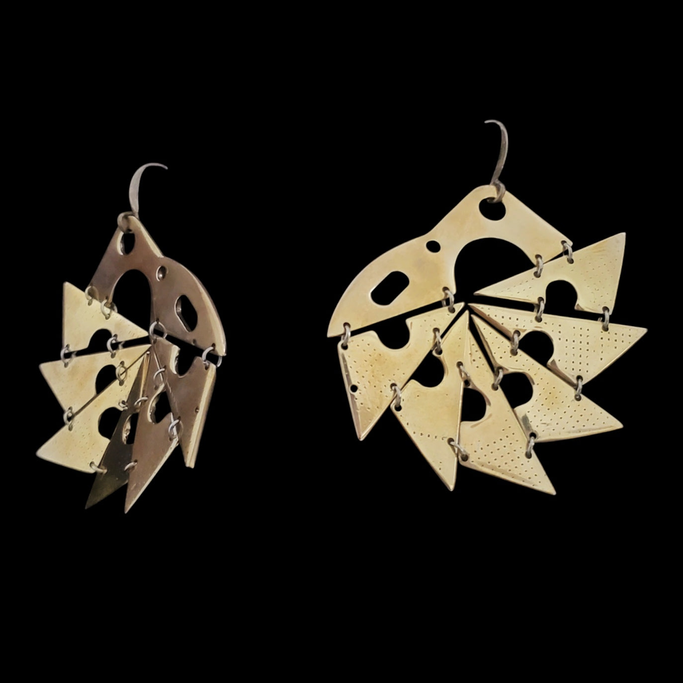 Folds – Bronze Articulated Earrings – Bitácora Collection