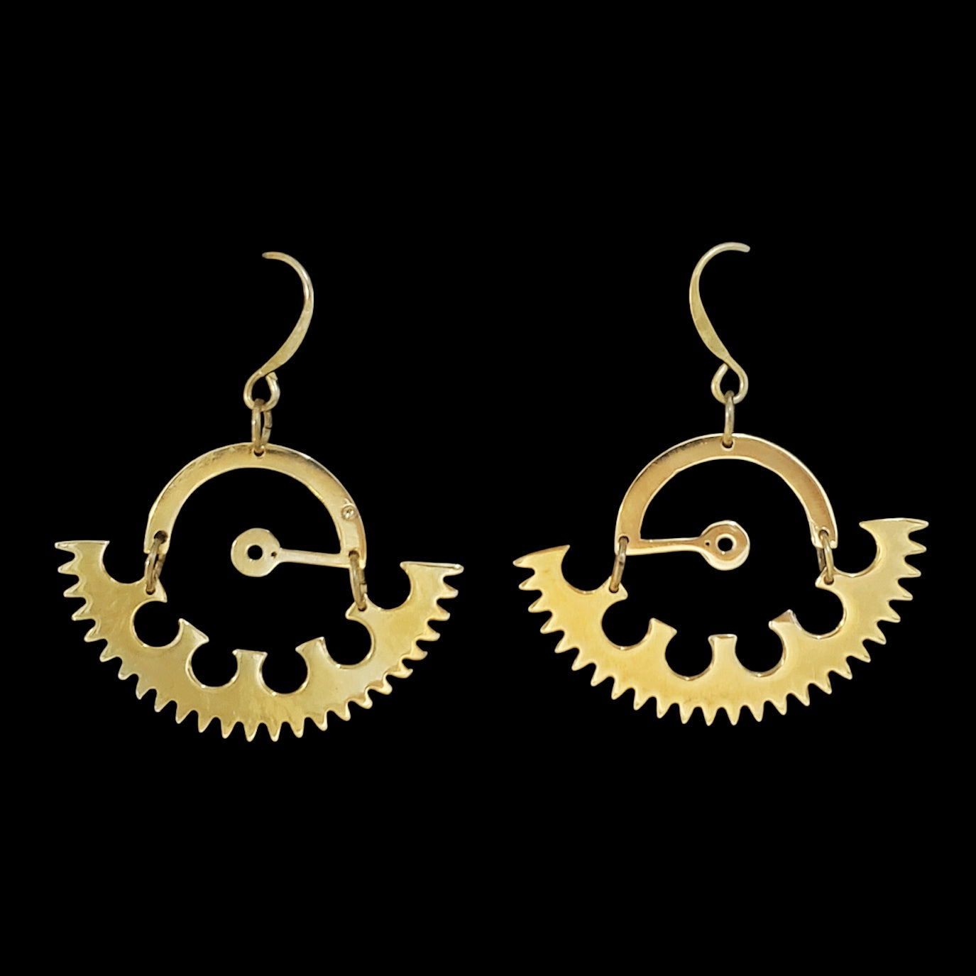 Gaze – Bronze Earrings – Mechanical Detail Design – Bitácora Collection