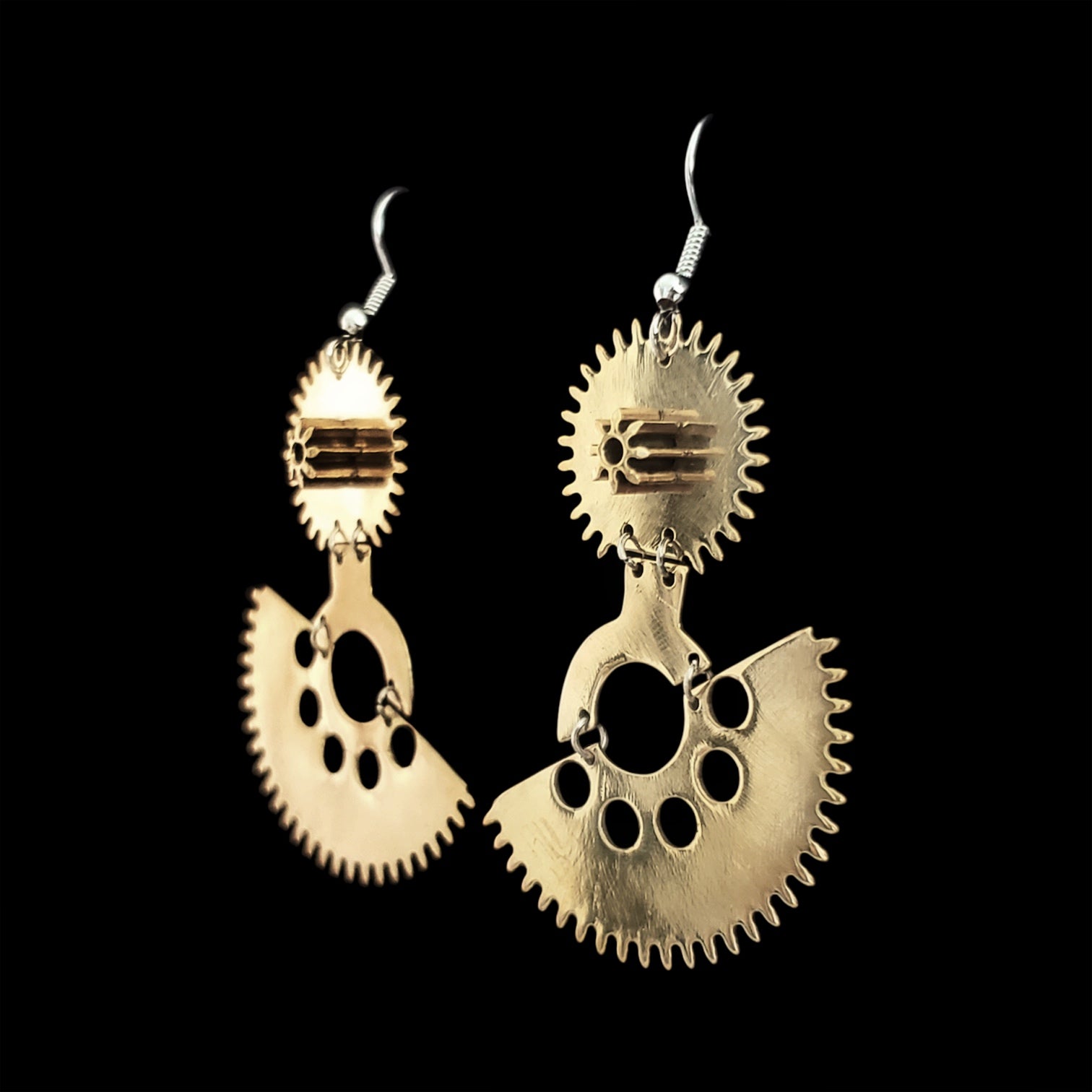 Asynchrony – Brass Asymmetrical Earrings – Reclaimed Watch Gears – Kinetic Design – Bitácora Collection