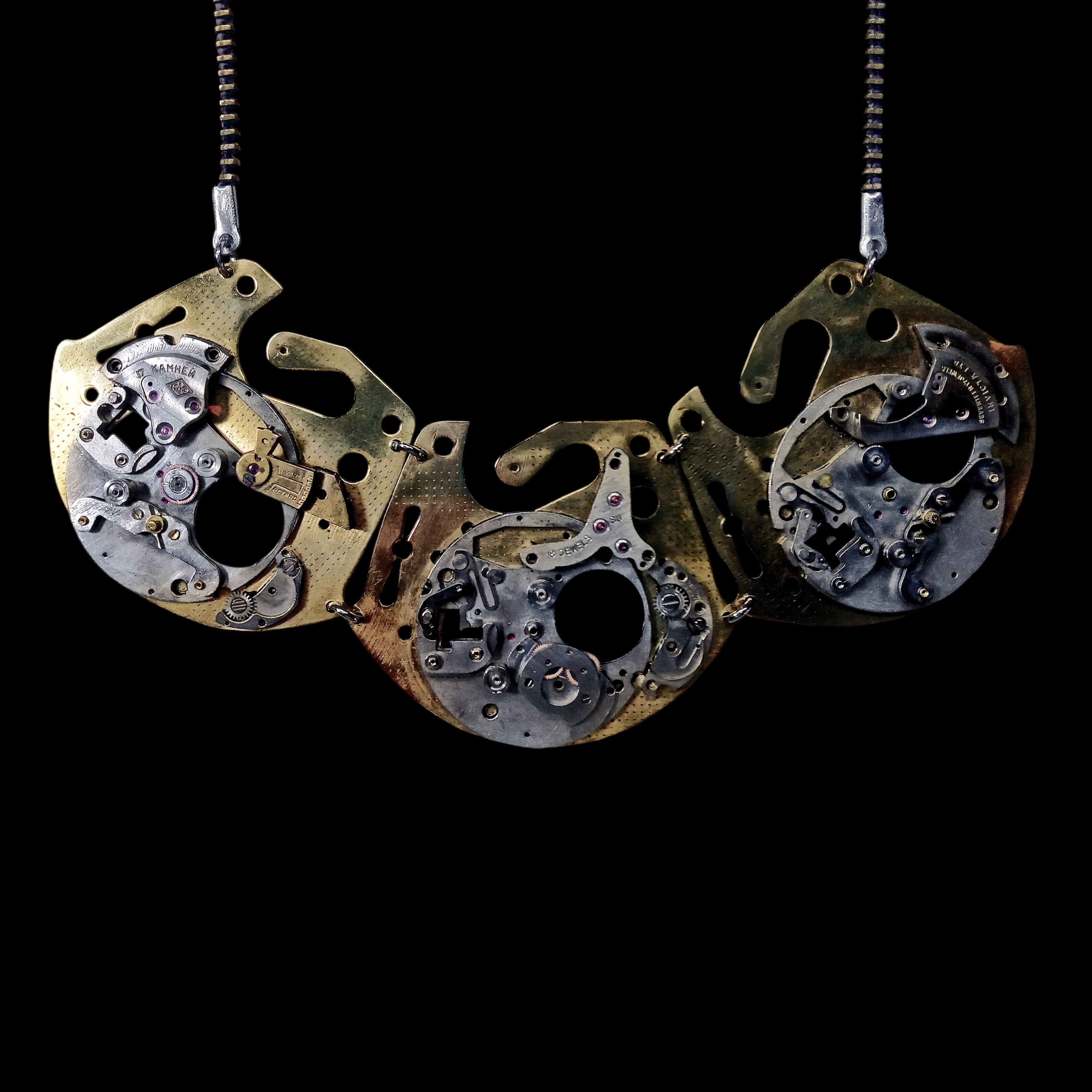 Triad – Mechanical Necklace with Layered Watch Plates – Bitácora Collection