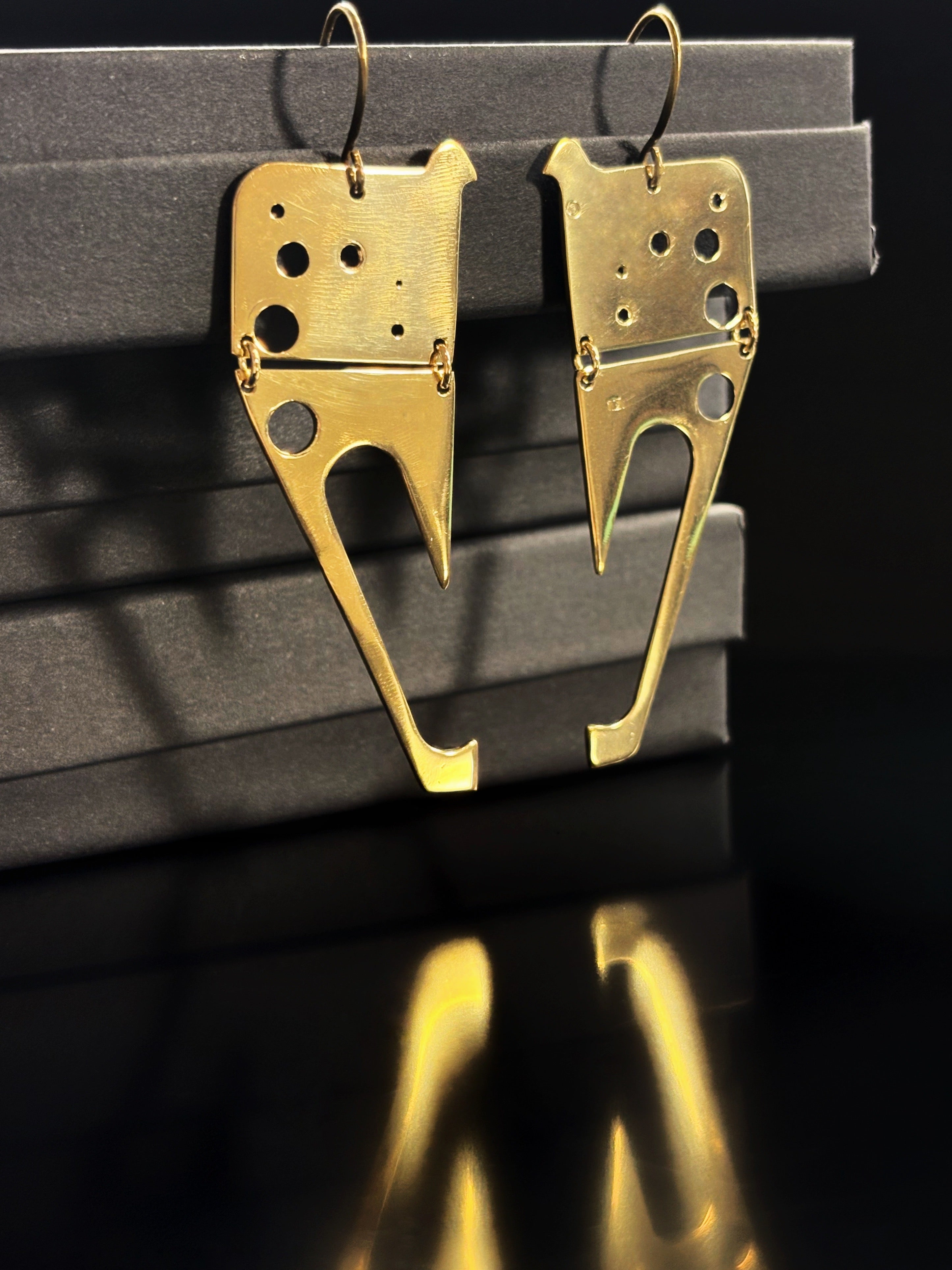 Articulated Directional Earrings with Vintage Clock Components - Bitácora Collection - Waypoint