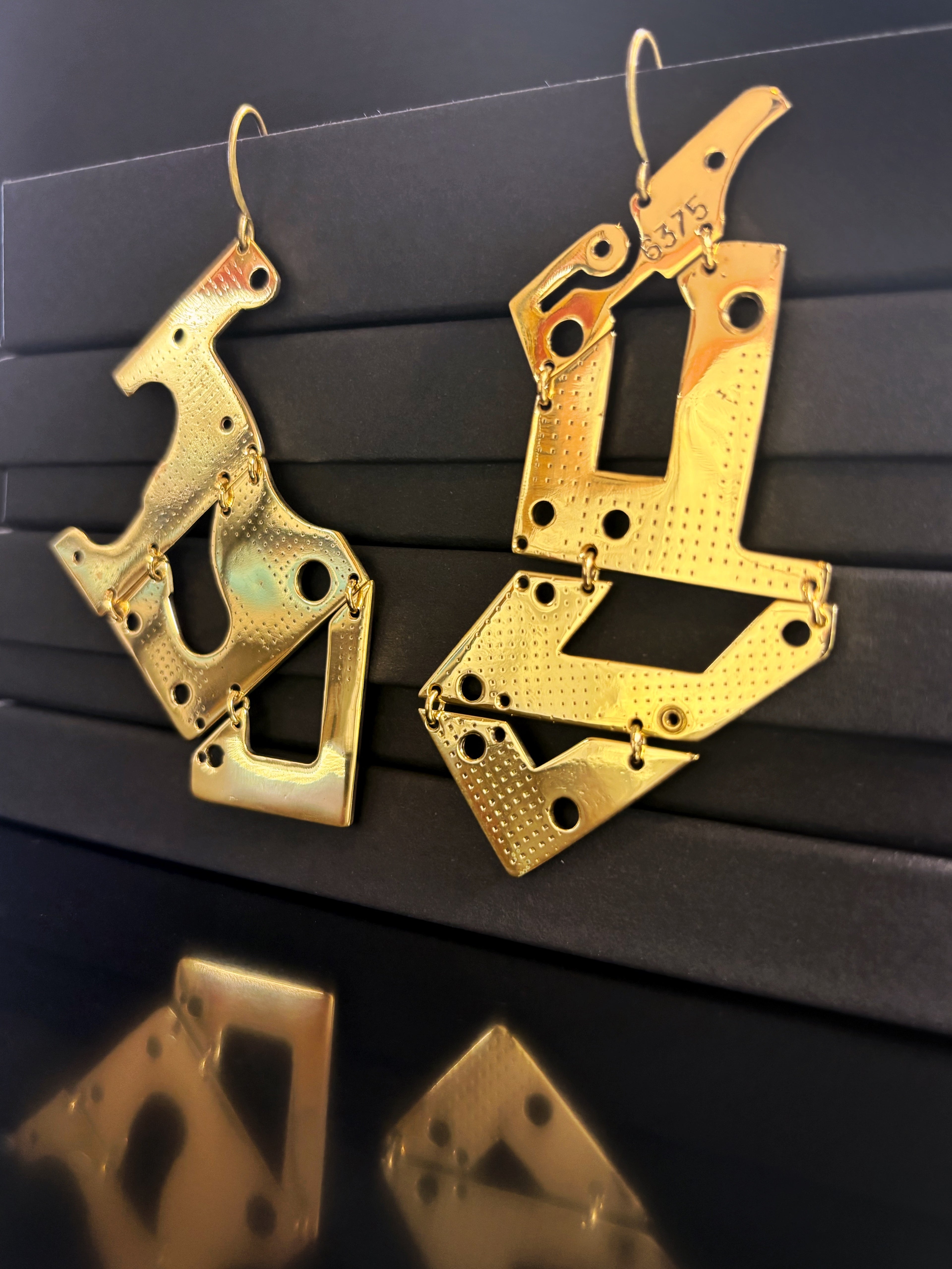 Statement Articulated Earrings with Vintage Clock Parts - Bitácora Collection - Zigzag