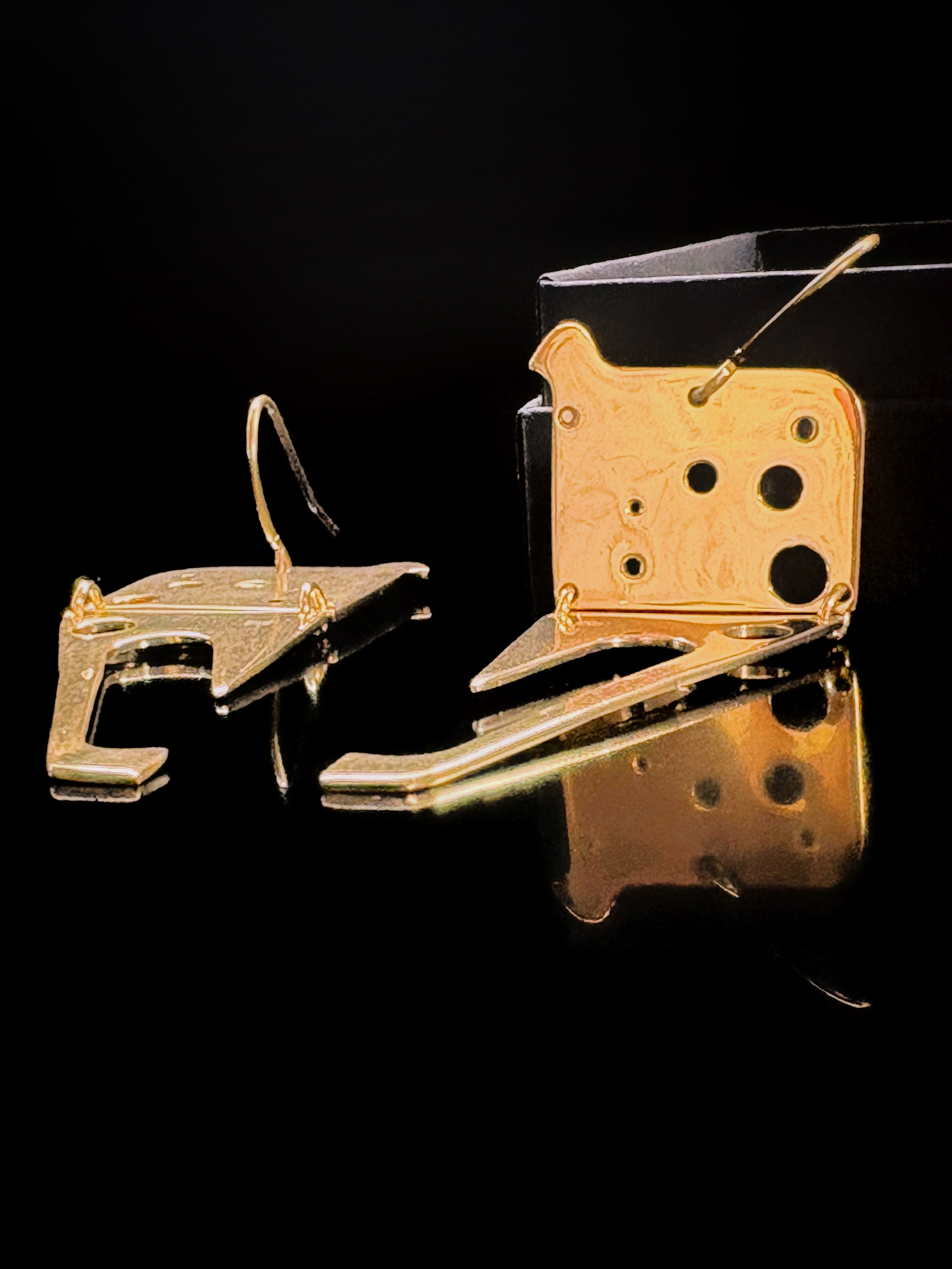 Articulated Directional Earrings with Vintage Clock Components - Bitácora Collection - Waypoint