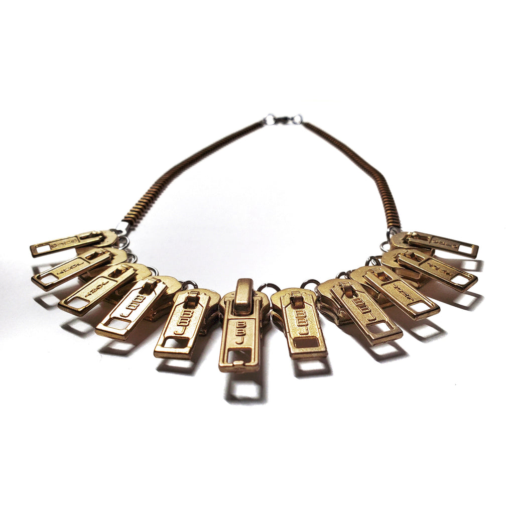 Closure – Mechanical Necklace with Bronze Zipper Sliders – Bitácora Collection