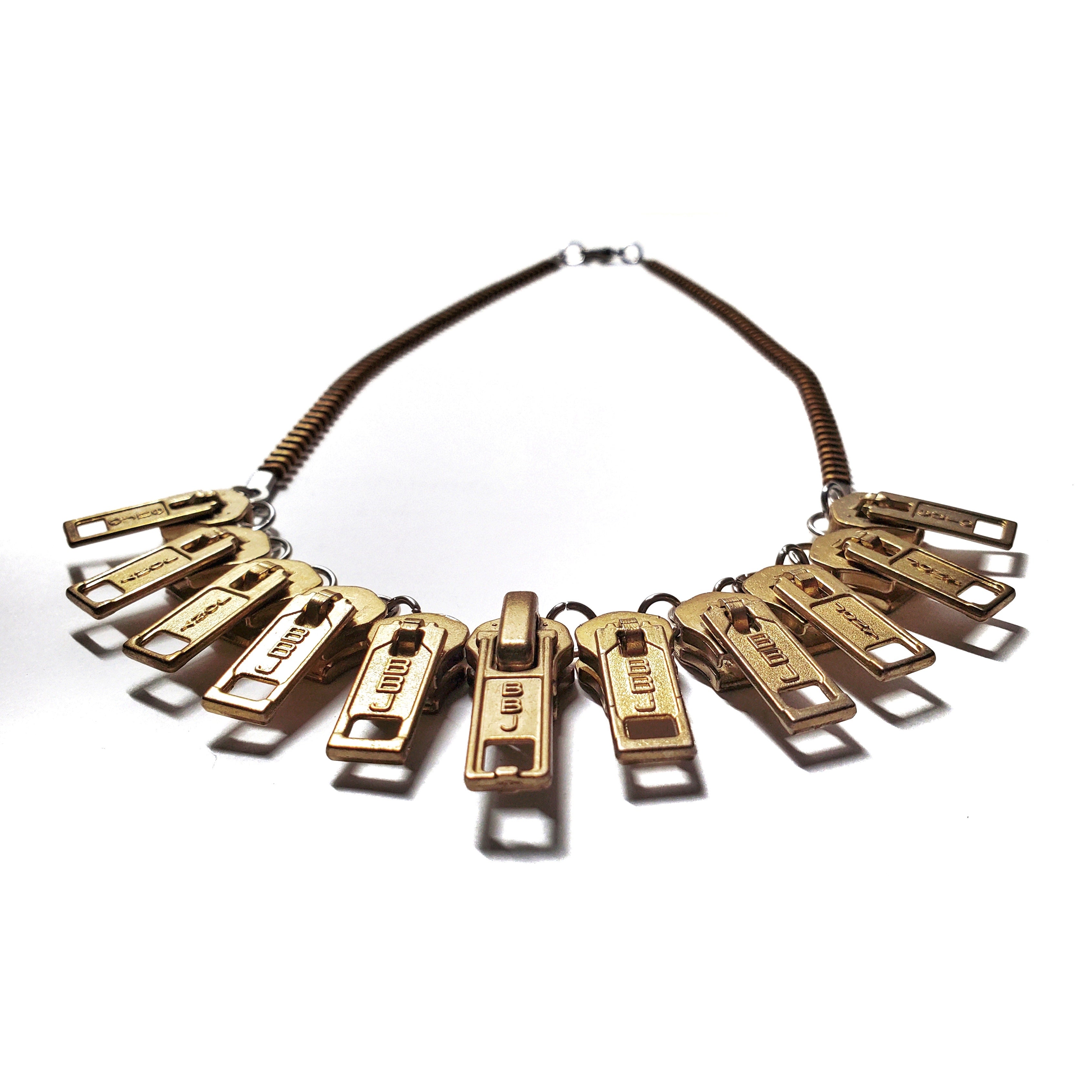 Closure – Mechanical Necklace with Bronze Zipper Sliders – Bitácora Collection