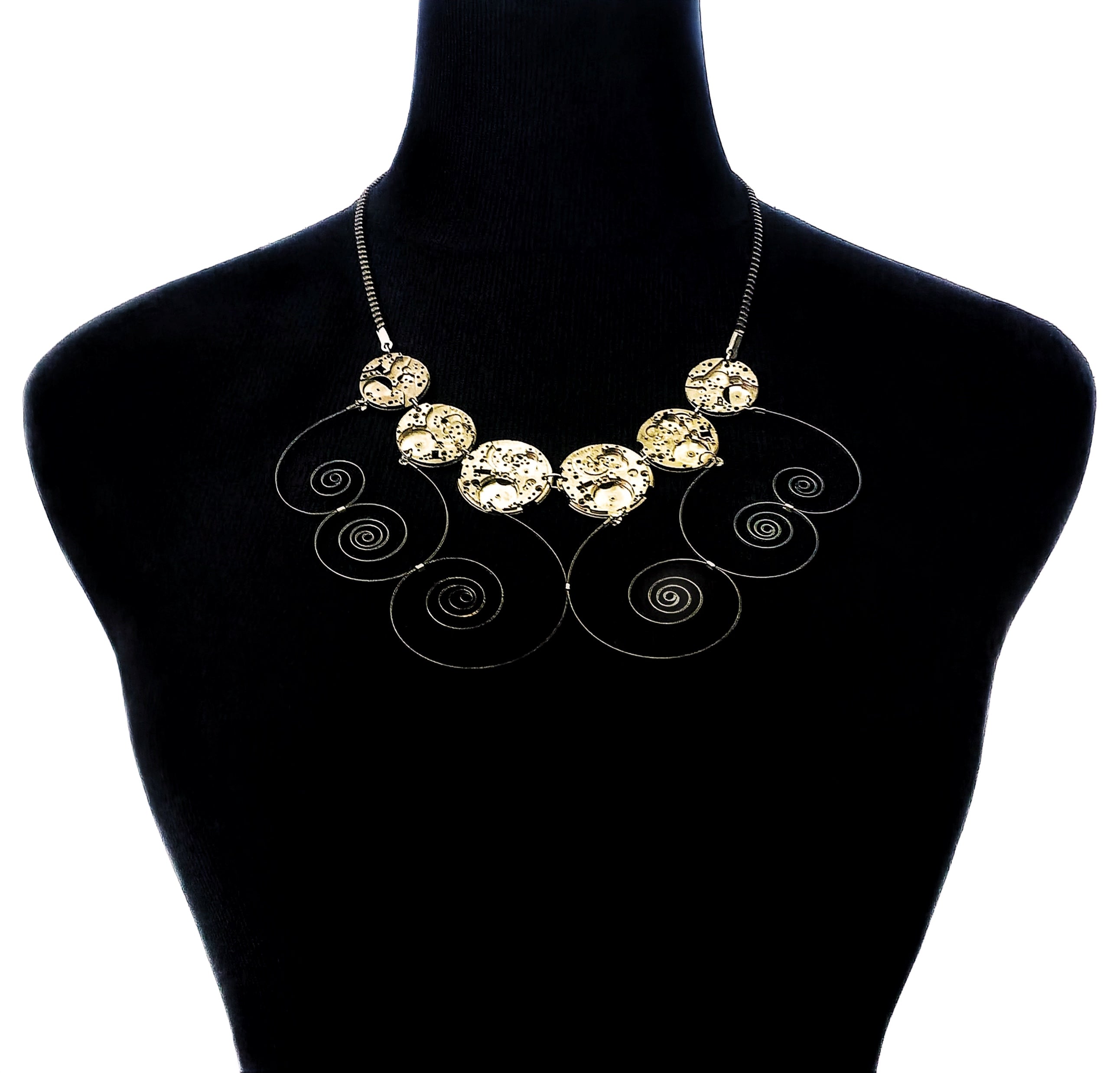 Latency – Mechanical Necklace with Vintage Watch Cases – Bitácora Collection