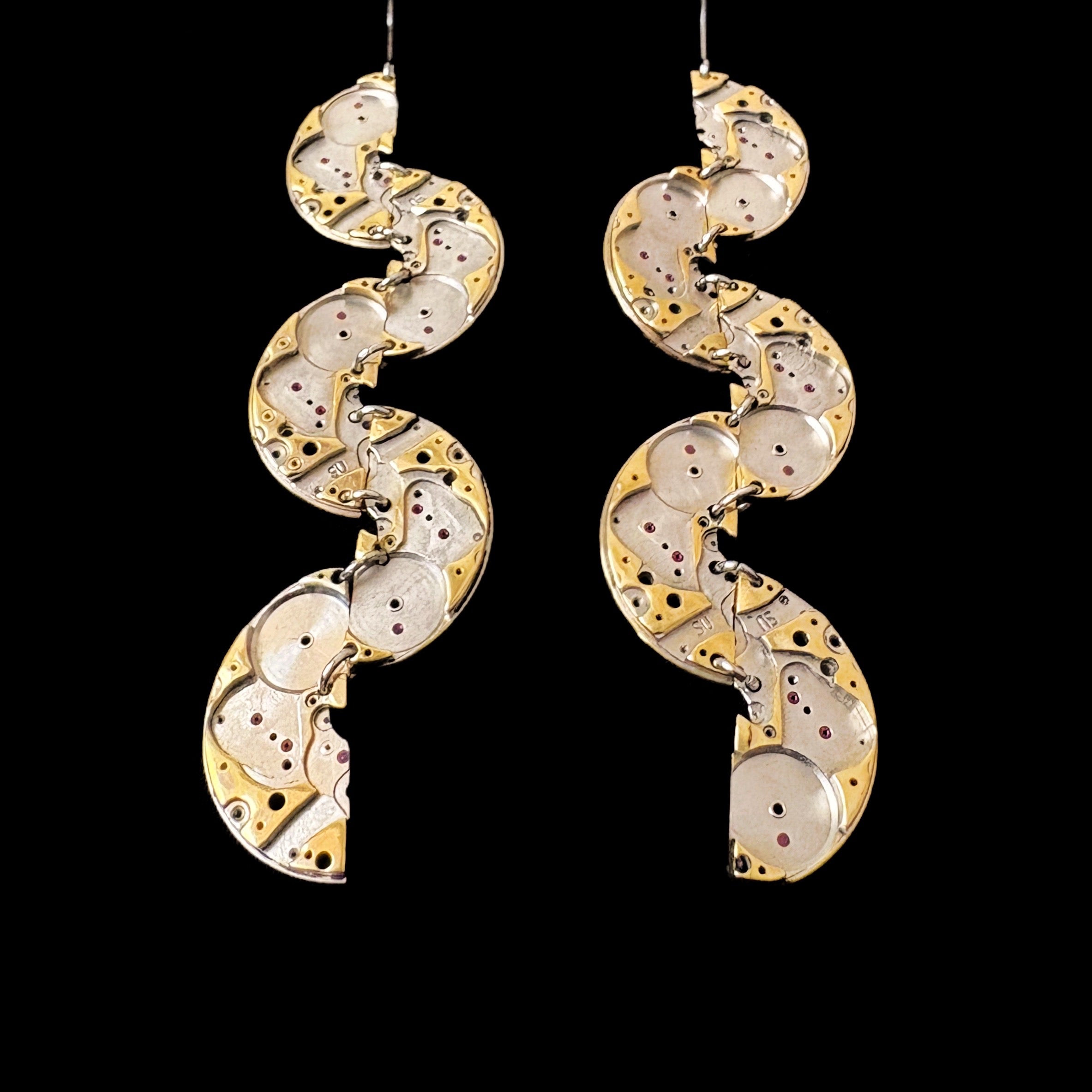 Articulated Watch Case Earrings - Displaced Structure - Bitácora Collection - Offset