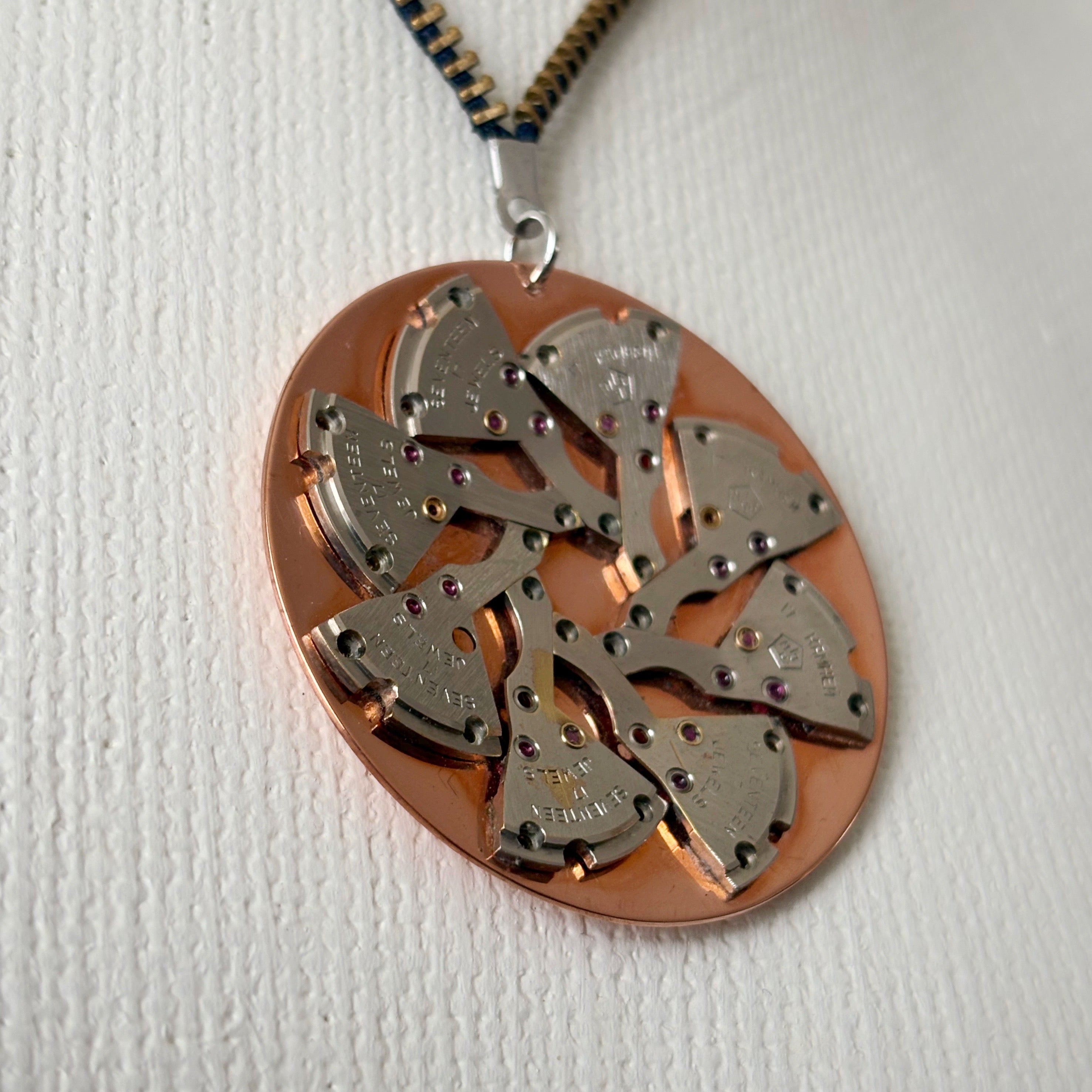 Kinetic Mechanical Pendant - Radial Watch Movement Composition - Bitácora Collection - Flux