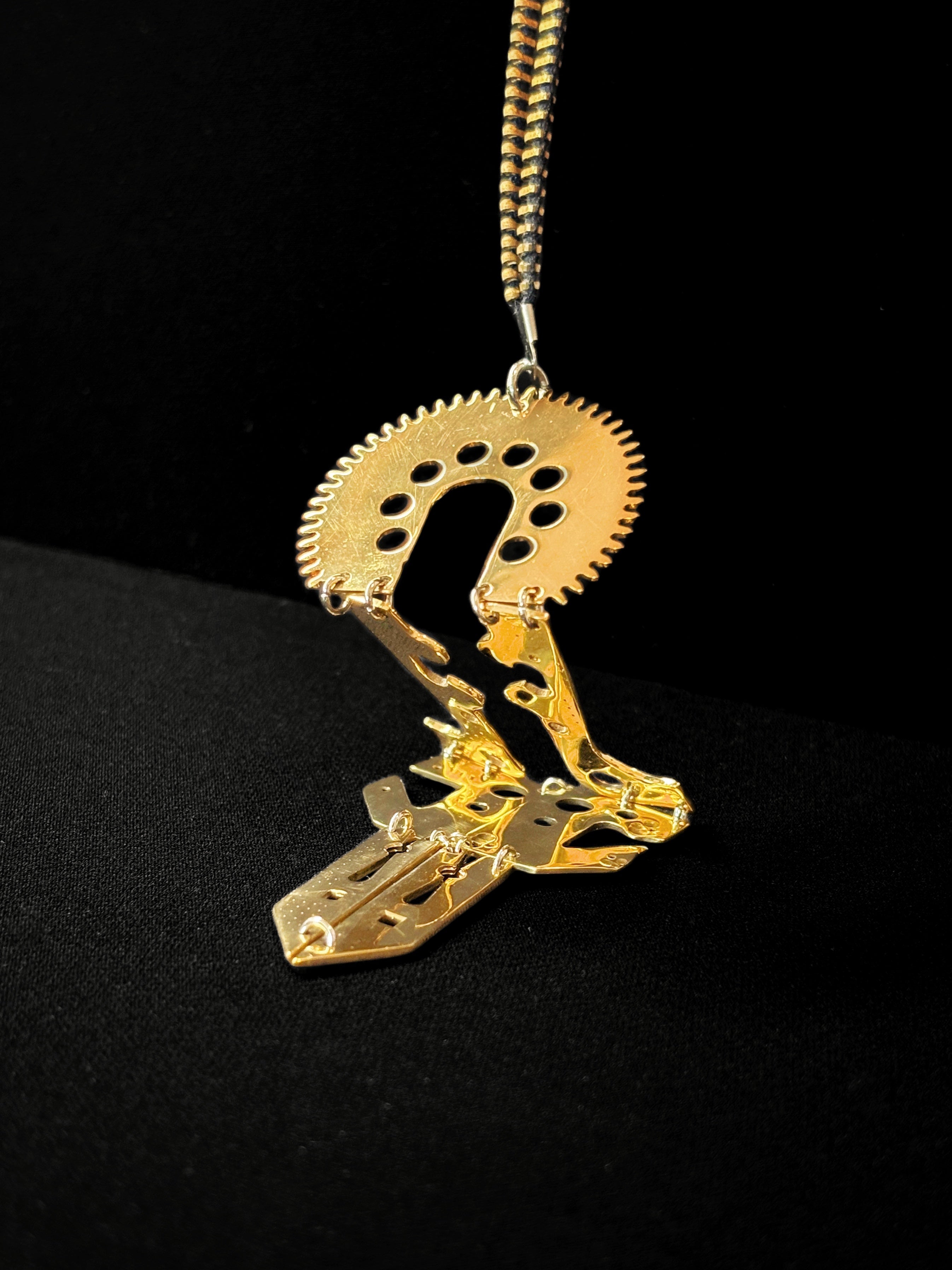 Articulated Mechanical Necklace - Figurative Structure - Bitácora Collection - Blade
