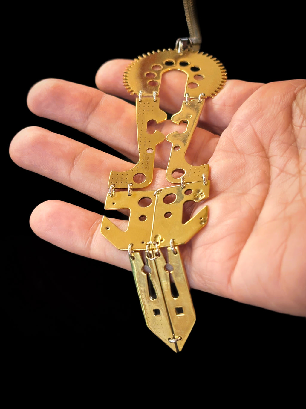 Articulated Mechanical Necklace - Figurative Structure - Bitácora Collection - Blade