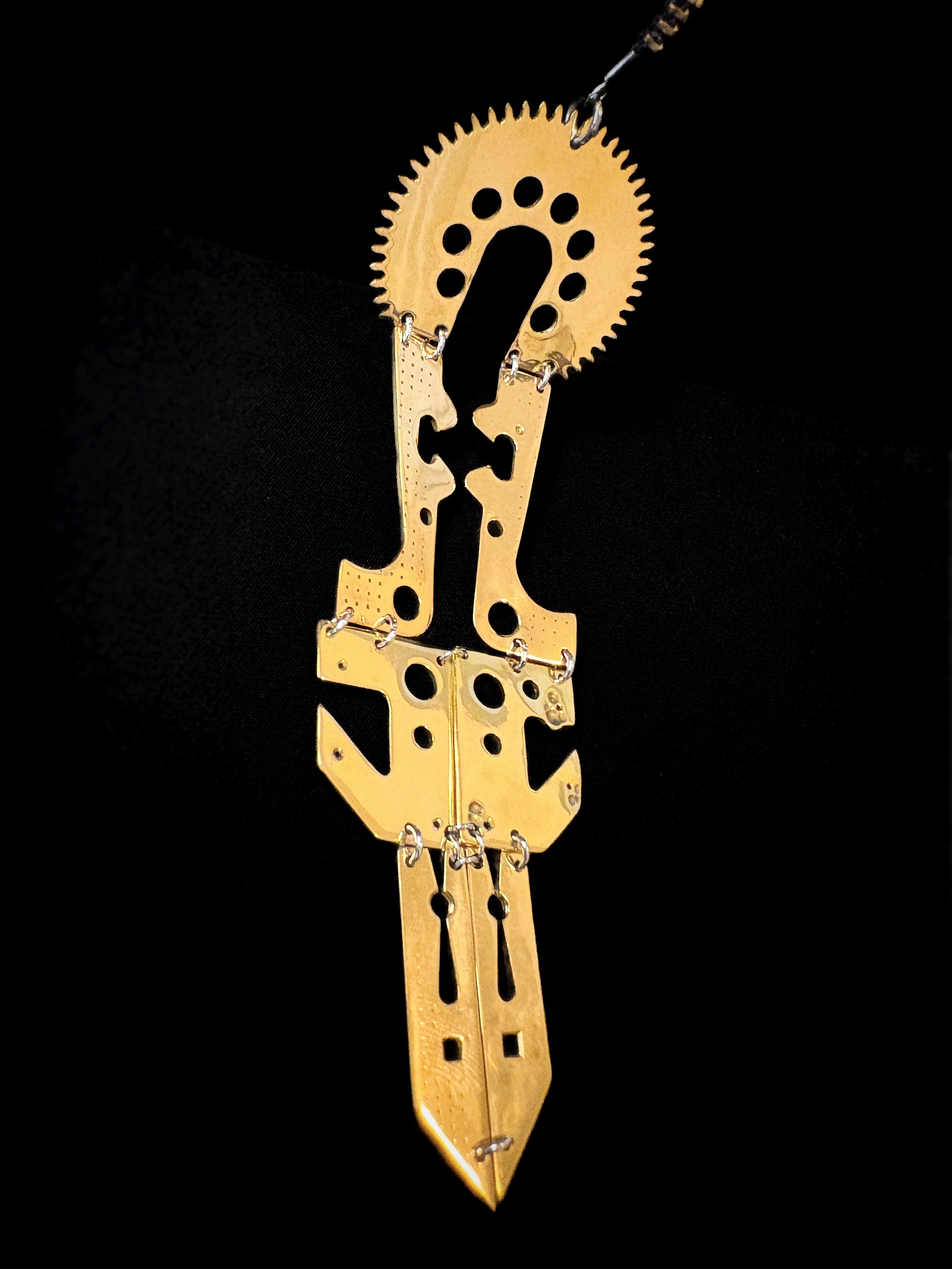 Articulated Mechanical Necklace - Figurative Structure - Bitácora Collection - Blade