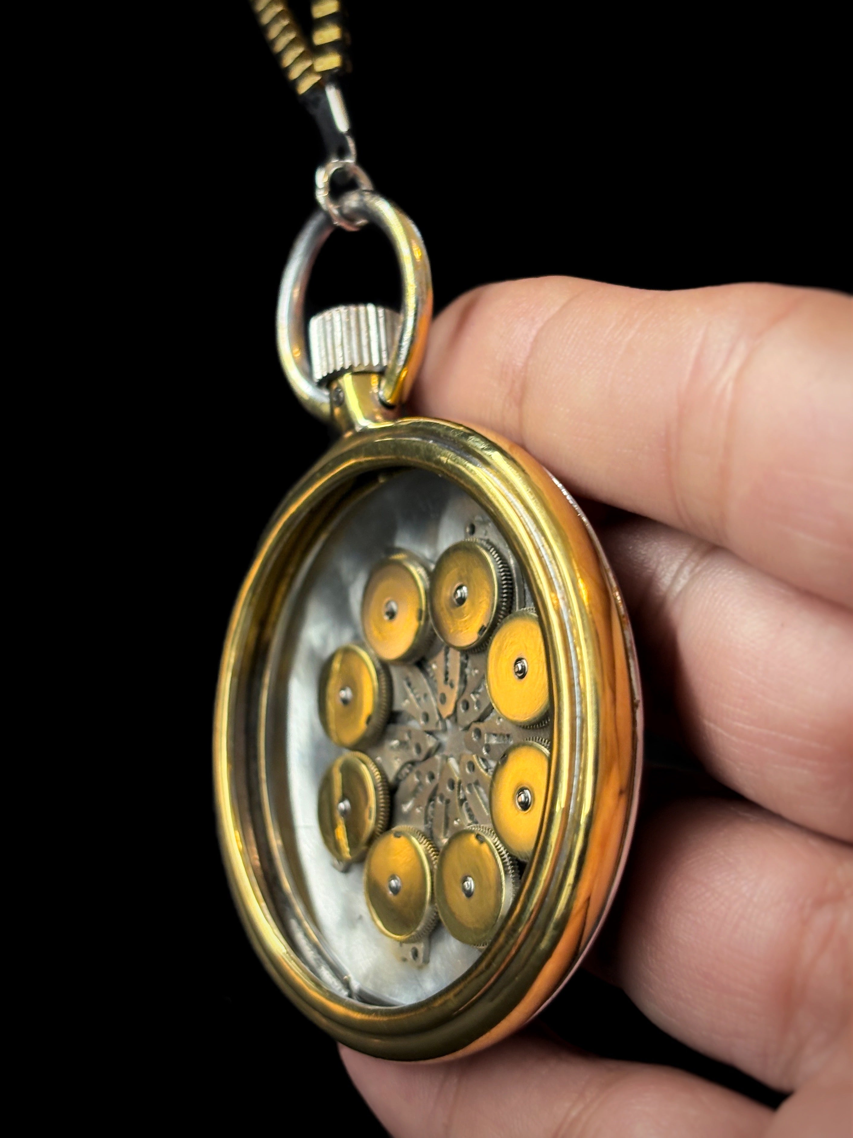 Radial Mechanical Composition - Encapsulated Time System - Bitácora Collection - Halo