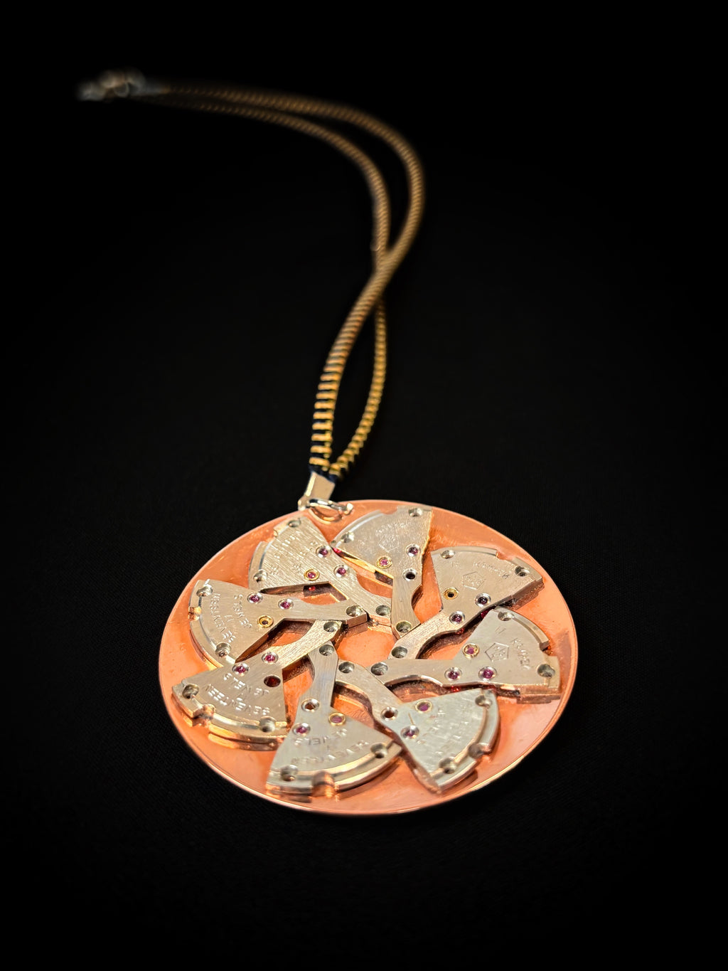 Kinetic Mechanical Pendant - Radial Watch Movement Composition - Bitácora Collection - Flux