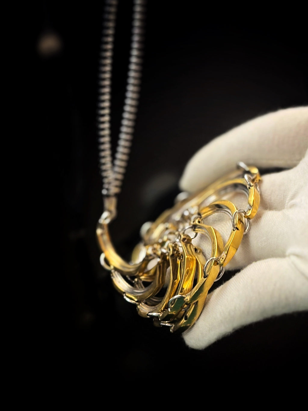 Articulated Structure Necklace - Sculptural Form - Bitácora Collection - Cycle