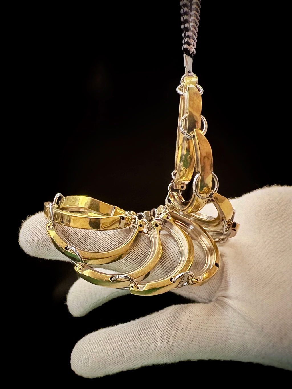 Articulated Structure Necklace - Sculptural Form - Bitácora Collection - Cycle