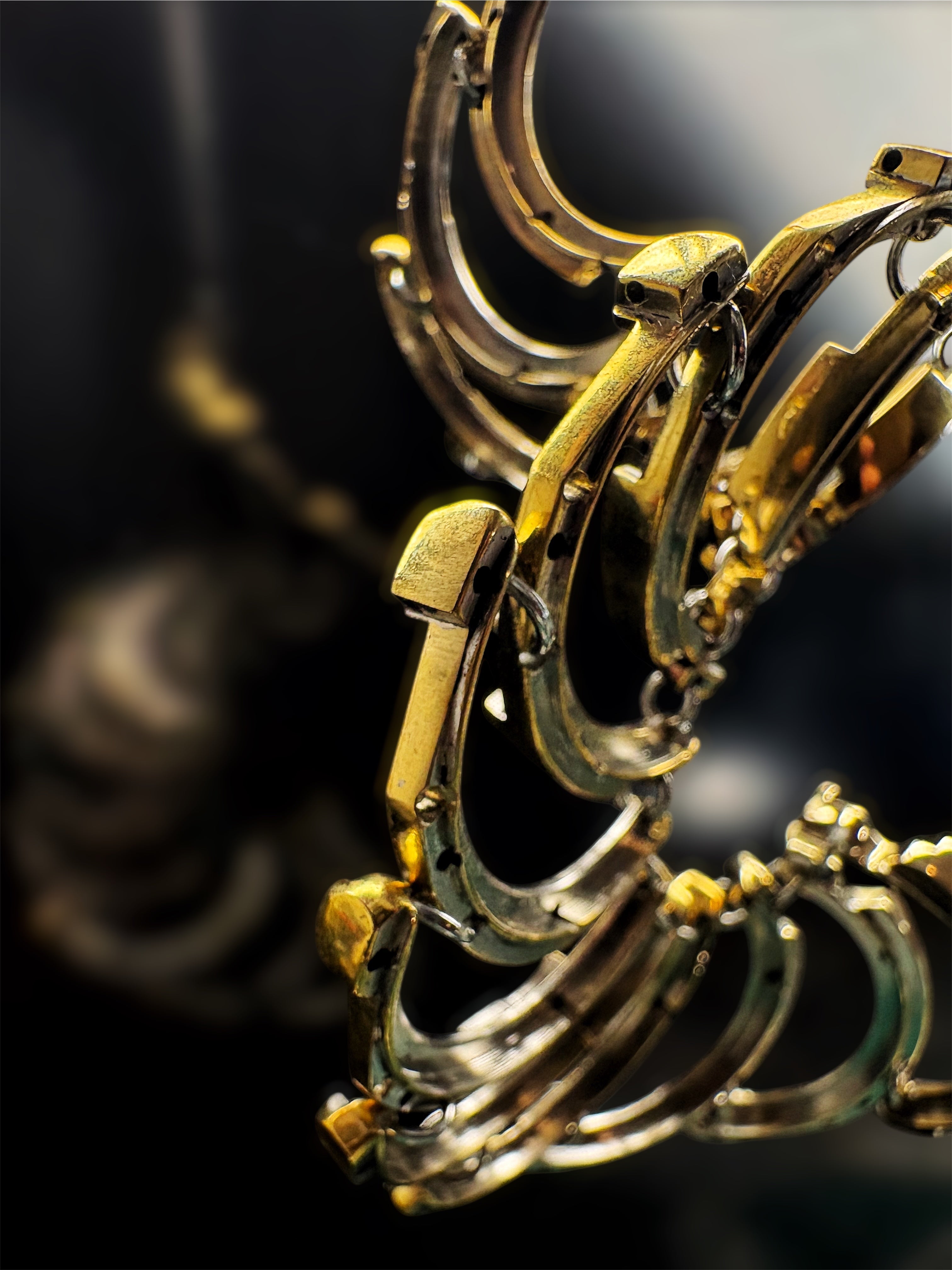 Articulated Structure Necklace - Sculptural Form - Bitácora Collection - Cycle